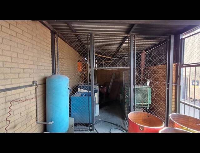 INDUSTRIAL PROPERTY TO RENT IN ROOIHUISKRAAL